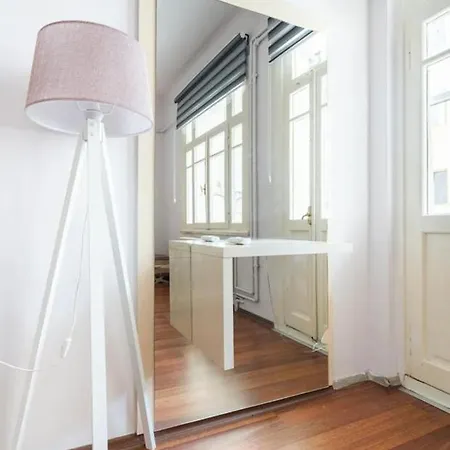 Bright-spacious Flat In Taksim Center Appartamento *
