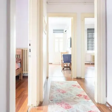 Bright-spacious Flat In Taksim Center Appartamento *
